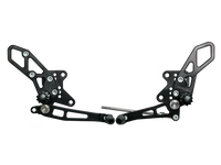 Repose Pied Vortex noir pour Kawasaki, offrant des positions d’ajustement optimales